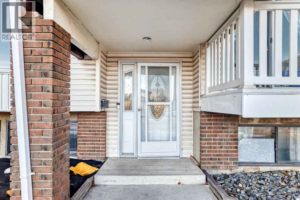 7160 Temple Drive Ne, Calgary, Alberta  T1Y 4E7 - Photo 4 - A2295584