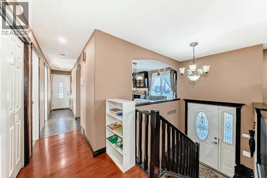 7160 Temple Drive Ne, Calgary, Alberta  T1Y 4E7 - Photo 5 - A2295584