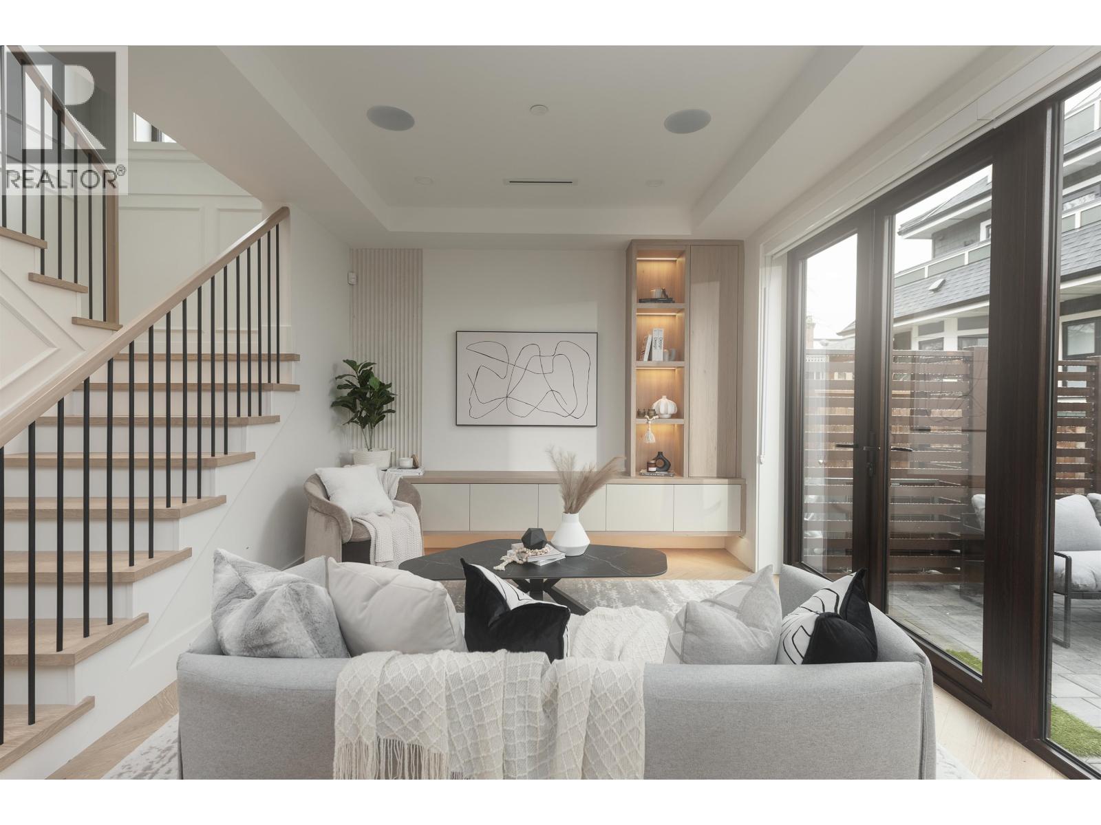 1 3393 Victoria Drive, Vancouver, British Columbia  V5N 4M3 - Photo 3 - R3104862