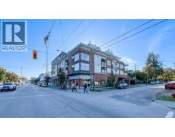 306 2008 BAYSWATER STREET, Vancouver, British Columbia
