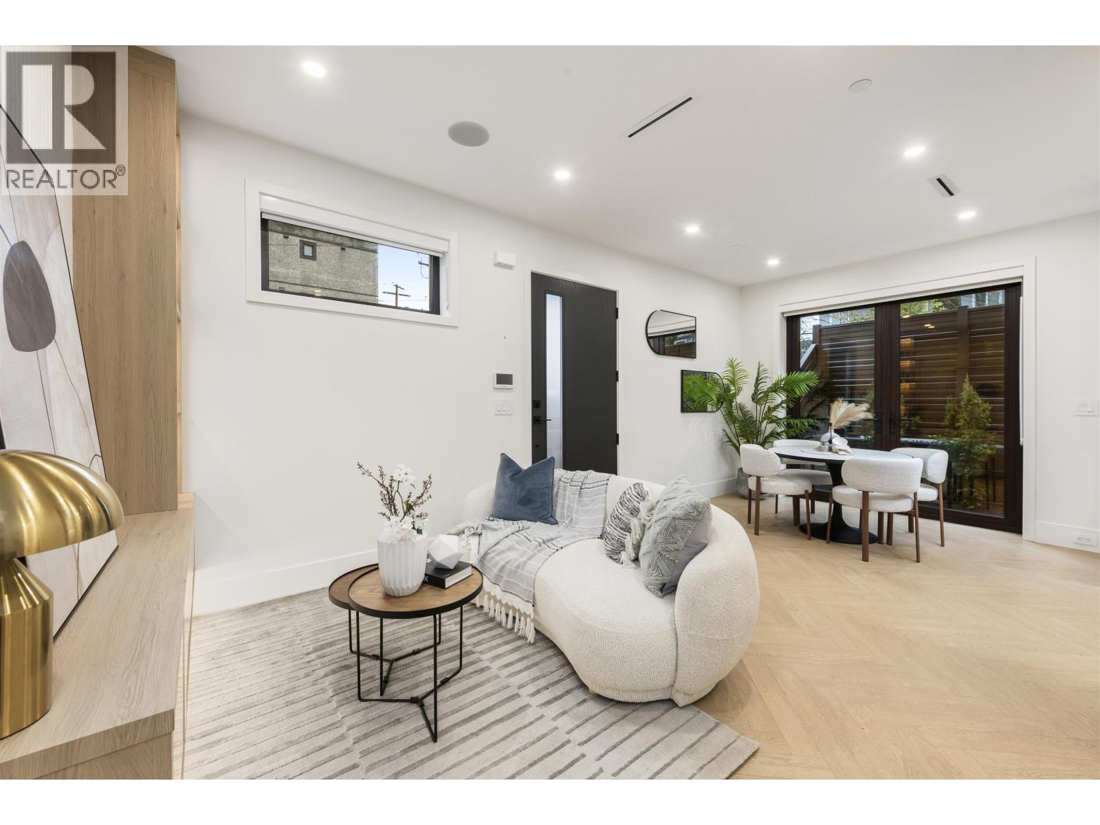 2 3393 Victoria Drive, Vancouver, British Columbia  V5N 4M3 - Photo 8 - R3104869