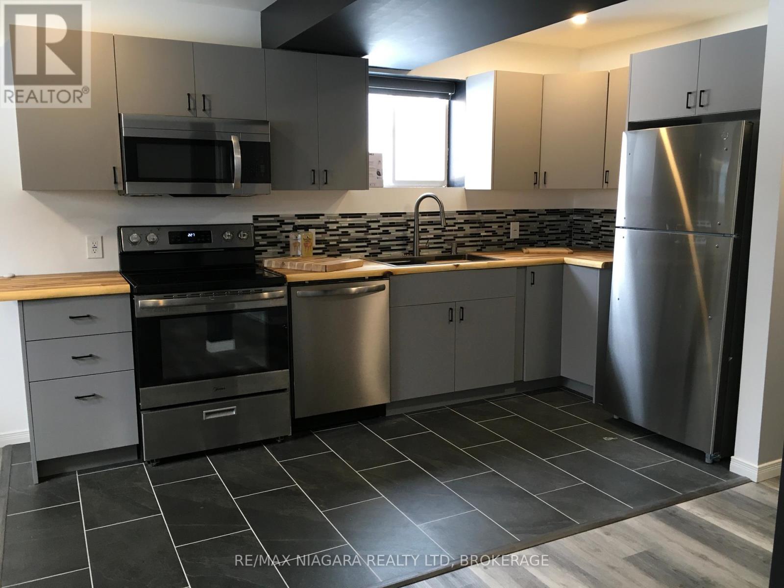 7701 Cortina Crescent, Niagara Falls, Ontario  L2H 3B4 - Photo 9 - X12940370