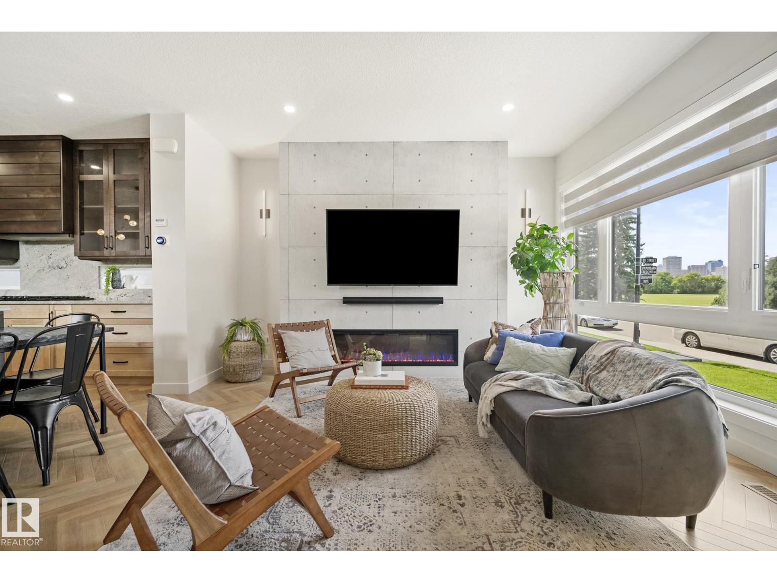 8803 Strathearn Dr Nw, Edmonton, Alberta  T6C 4C8 - Photo 12 - E4479900