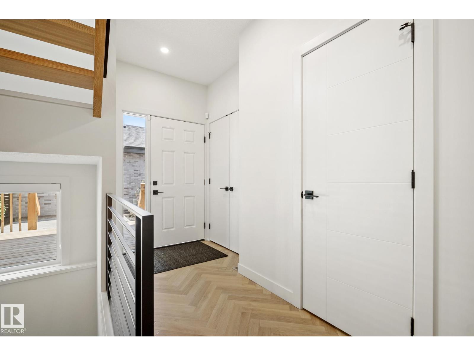 8803 Strathearn Dr Nw, Edmonton, Alberta  T6C 4C8 - Photo 16 - E4479900