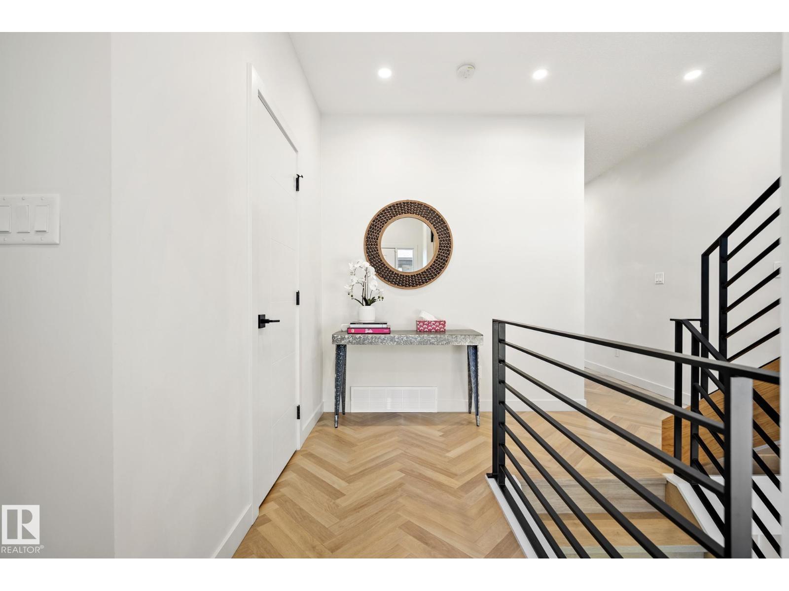 8803 Strathearn Dr Nw, Edmonton, Alberta  T6C 4C8 - Photo 17 - E4479900