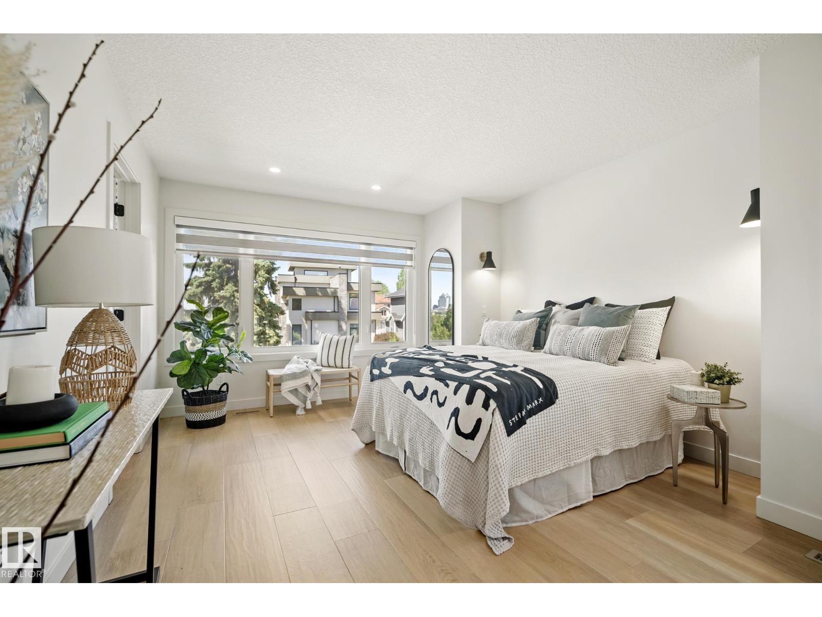 8803 Strathearn Dr Nw, Edmonton, Alberta  T6C 4C8 - Photo 22 - E4479900