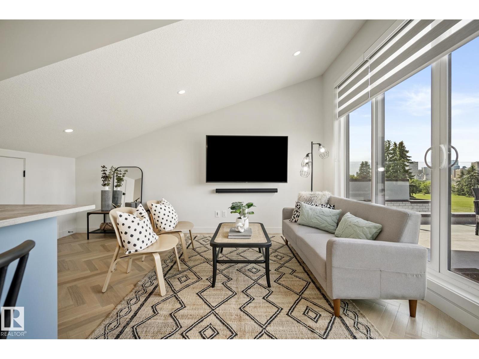 8803 Strathearn Dr Nw, Edmonton, Alberta  T6C 4C8 - Photo 41 - E4479900