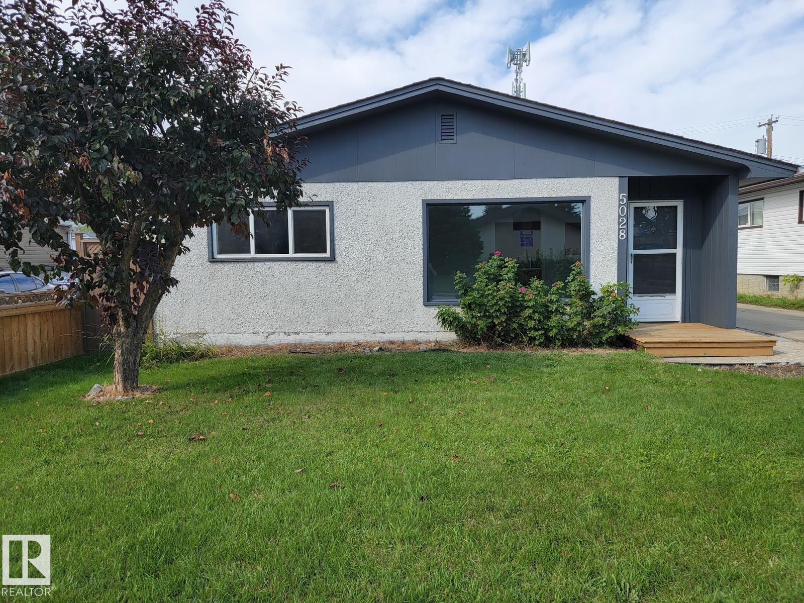5028 49 AV, onoway, Alberta