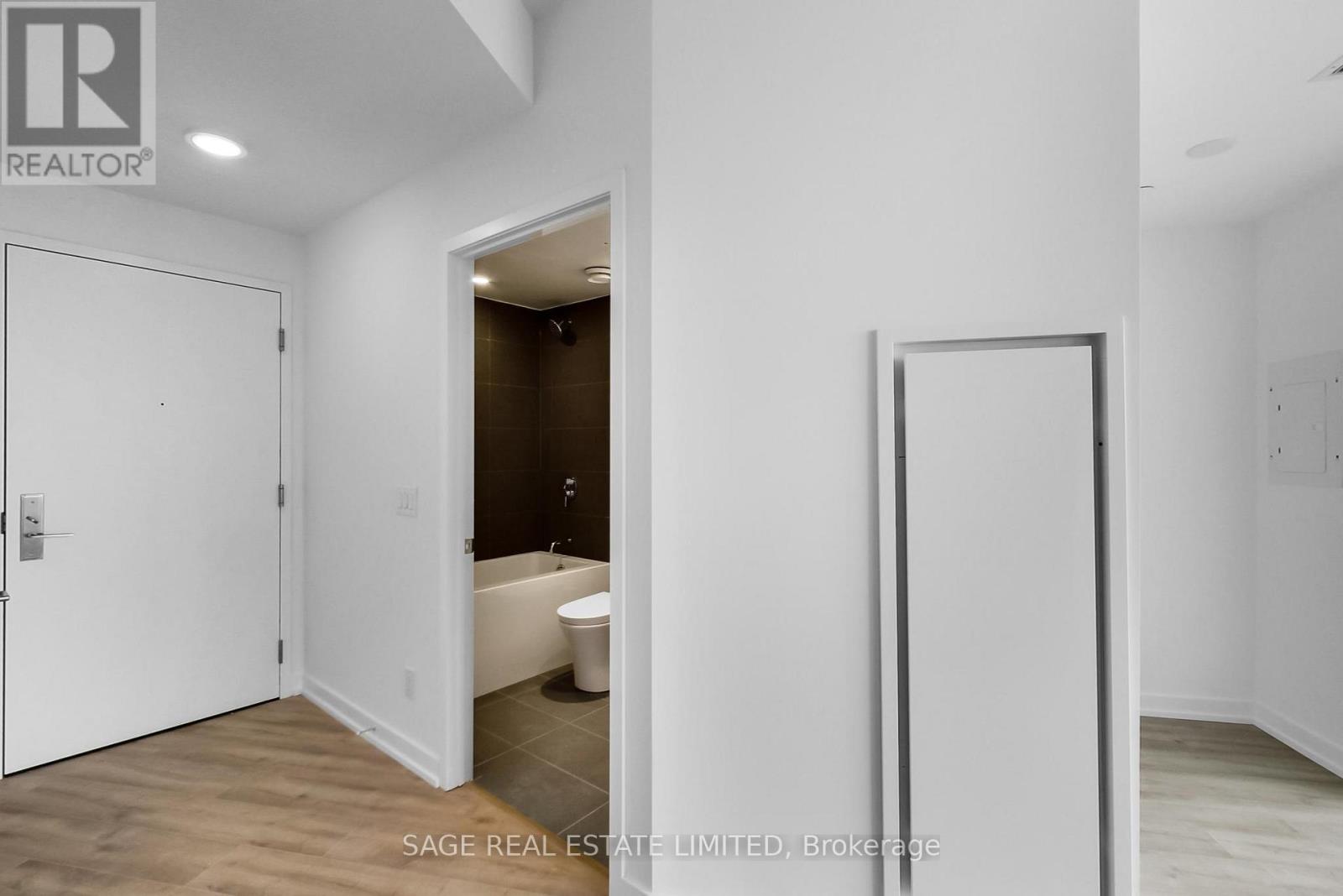 1712 - 135 East Liberty Street, Toronto, Ontario  M6K 0G7 - Photo 8 - C12940920