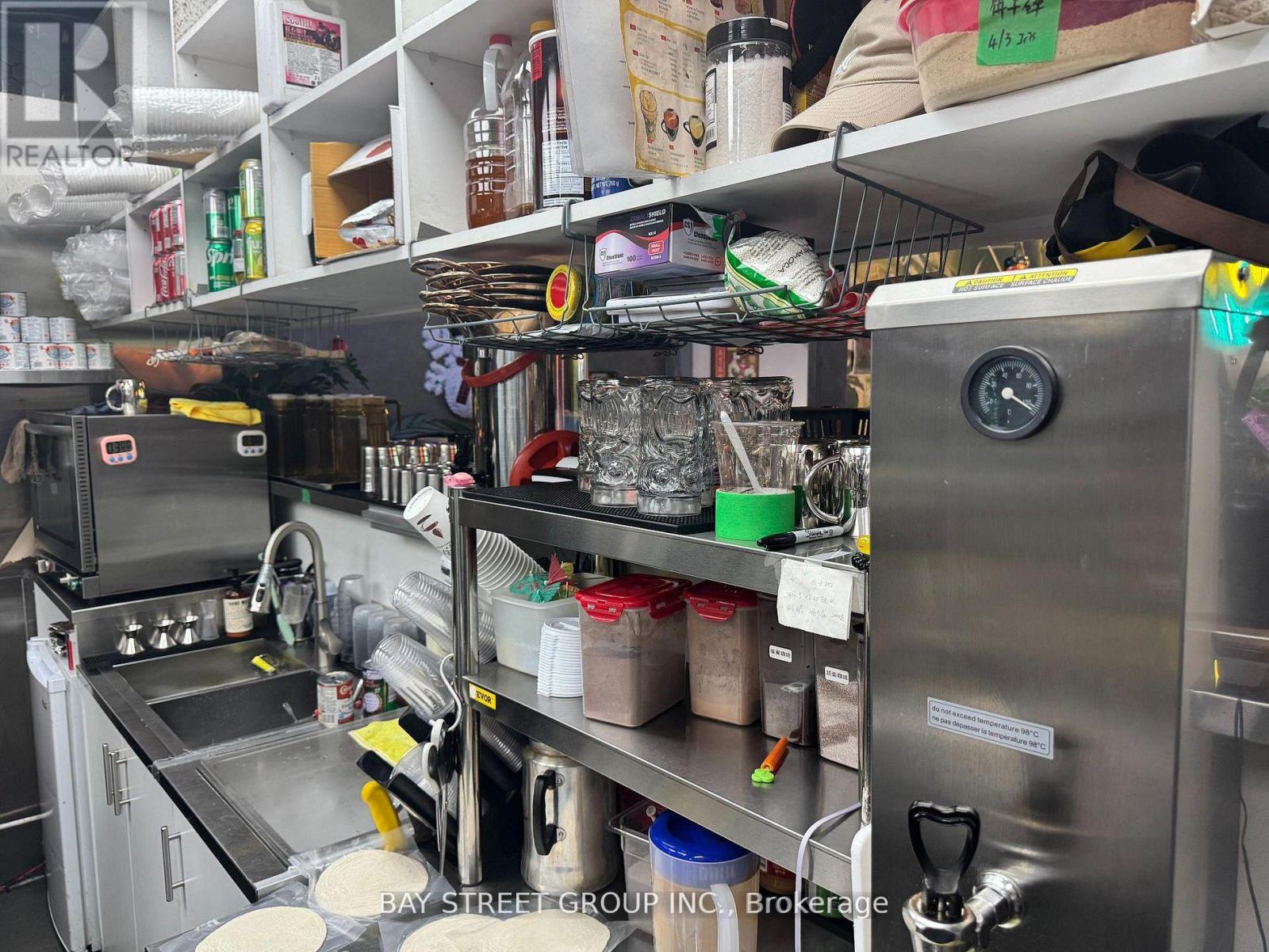 382 Spadina Avenue, Toronto, Ontario  M5T 2G5 - Photo 10 - C12940944