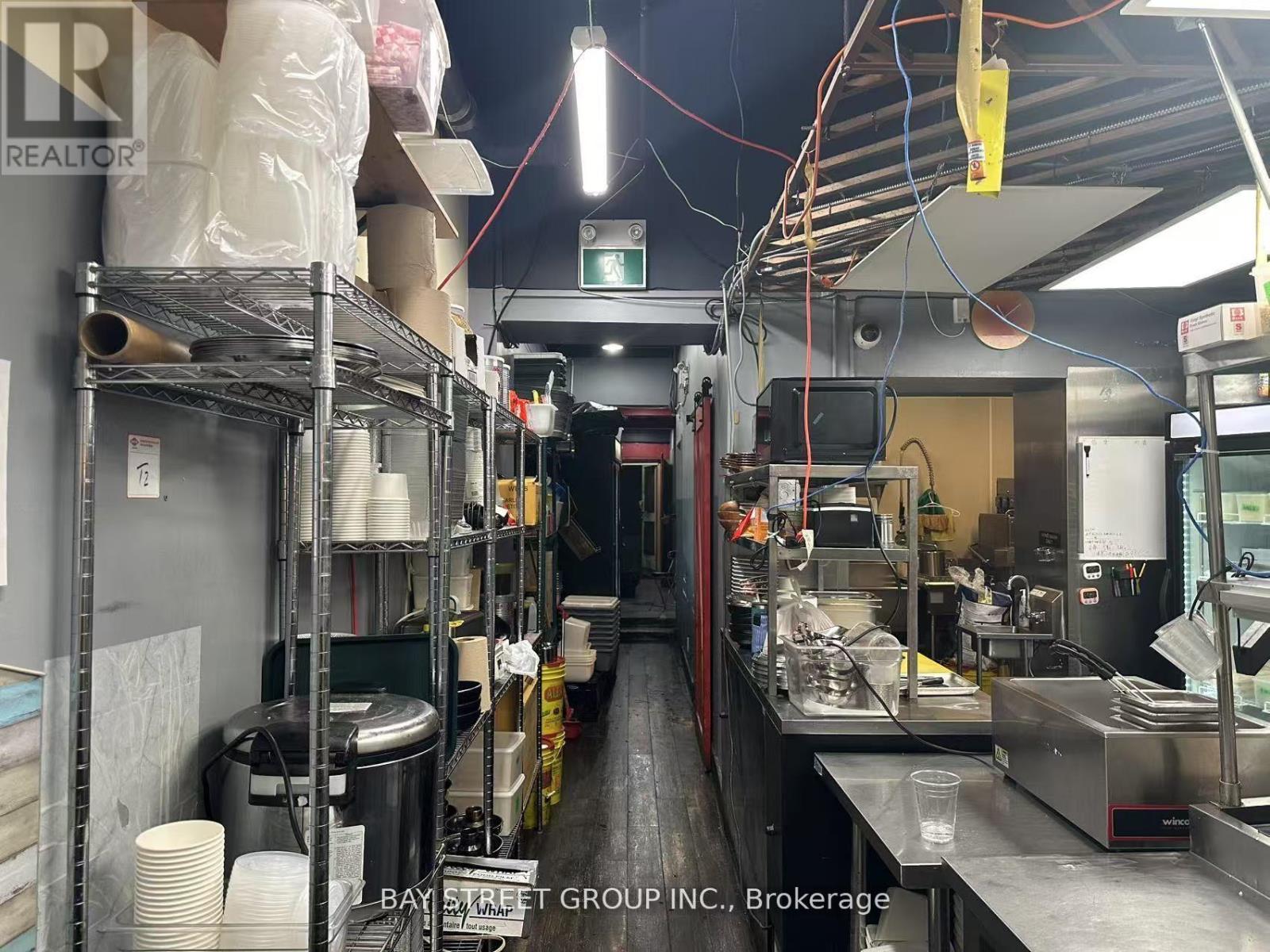 382 Spadina Avenue, Toronto, Ontario  M5T 2G5 - Photo 7 - C12940944