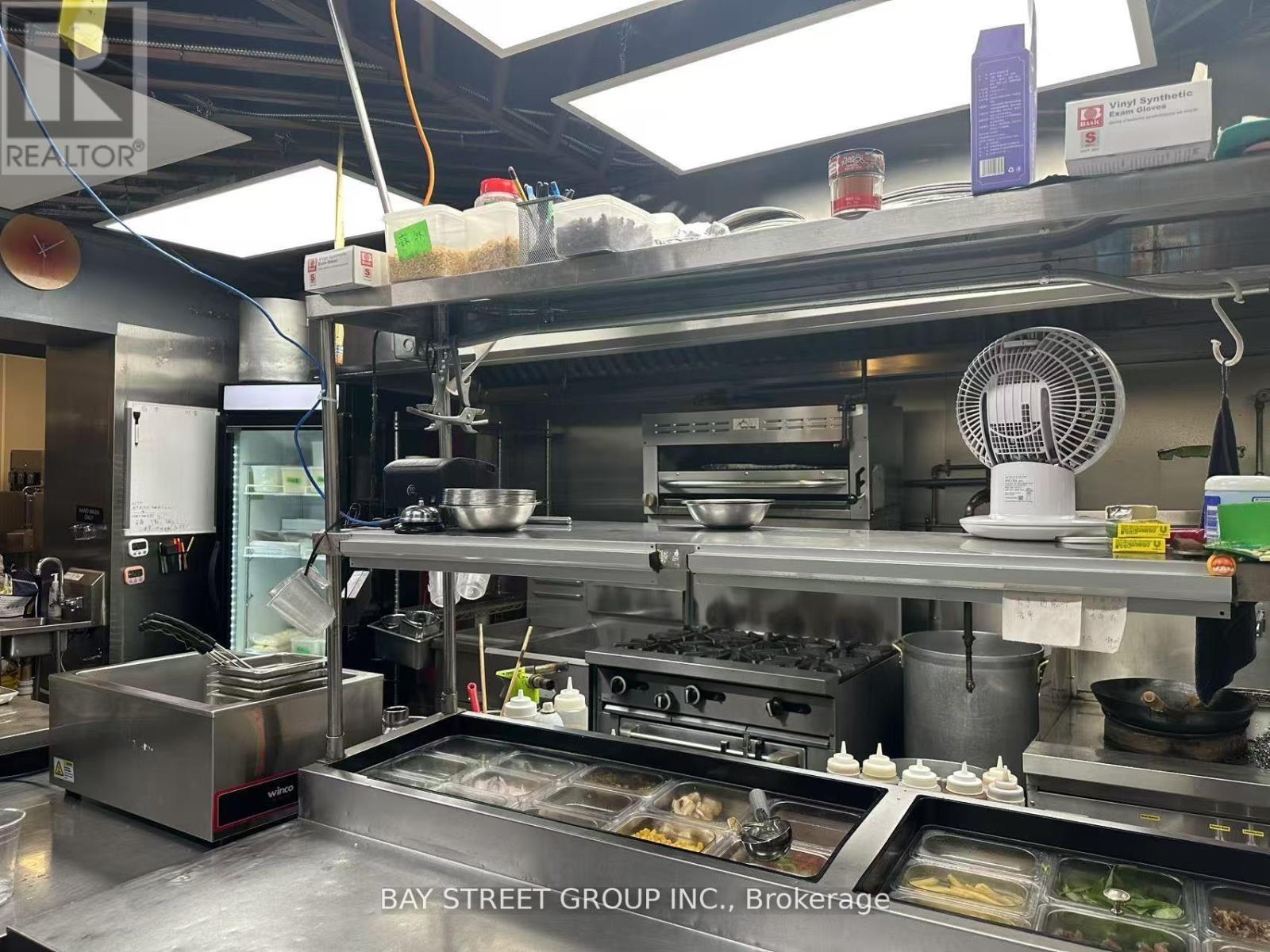 382 Spadina Avenue, Toronto, Ontario  M5T 2G5 - Photo 8 - C12940944