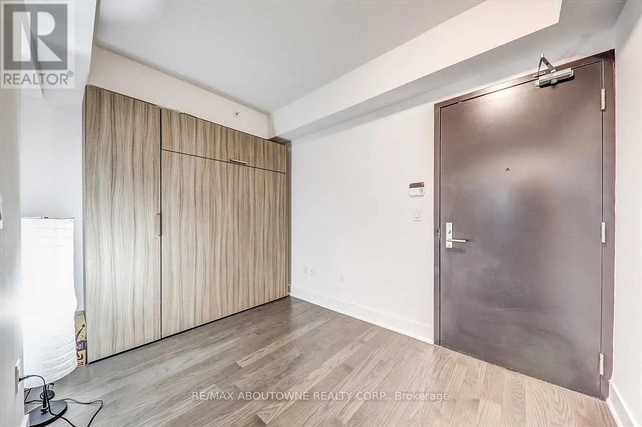 402 - 955 Bay Street, Toronto, Ontario  M5S 0C6 - Photo 3 - C12940968