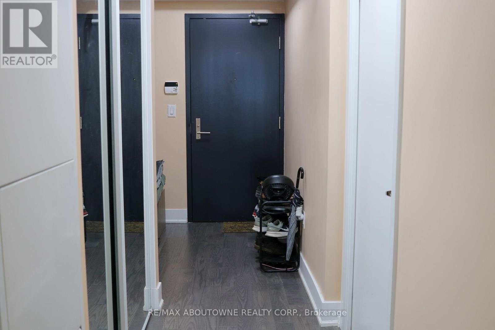 402 - 955 Bay Street, Toronto, Ontario  M5S 0C6 - Photo 5 - C12940968