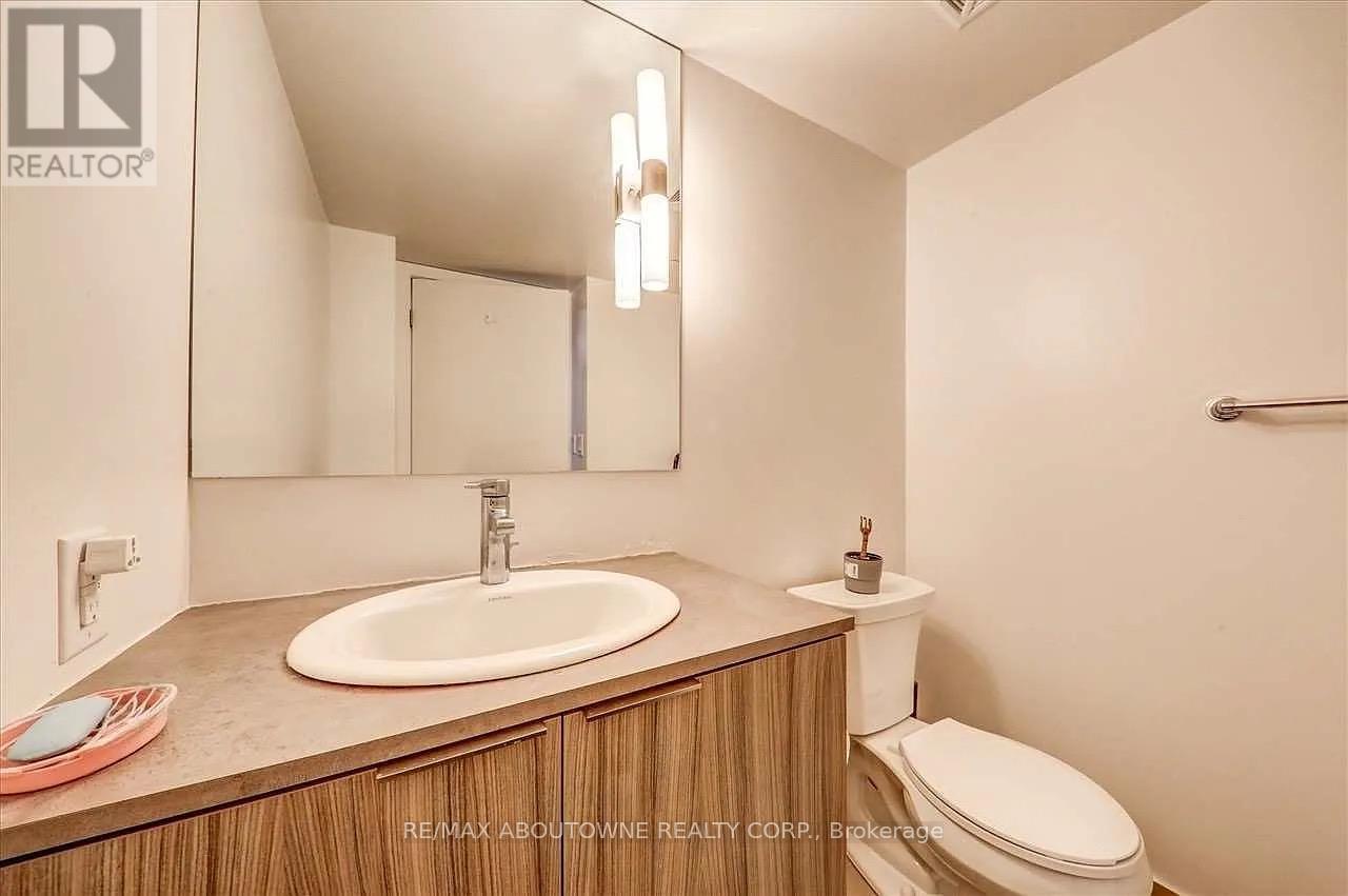 402 - 955 Bay Street, Toronto, Ontario  M5S 0C6 - Photo 7 - C12940968