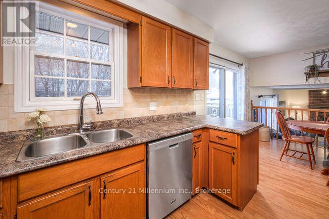 330 1st Street W, Owen Sound, Ontario  N4K 6R4 - Photo 9 - X12724364