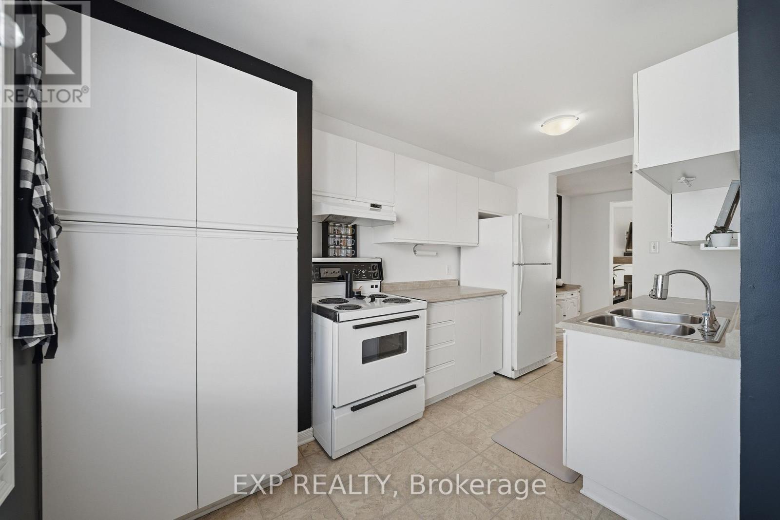 1832 Loranger Court, Ottawa, Ontario  K1C 7H6 - Photo 13 - X12940912