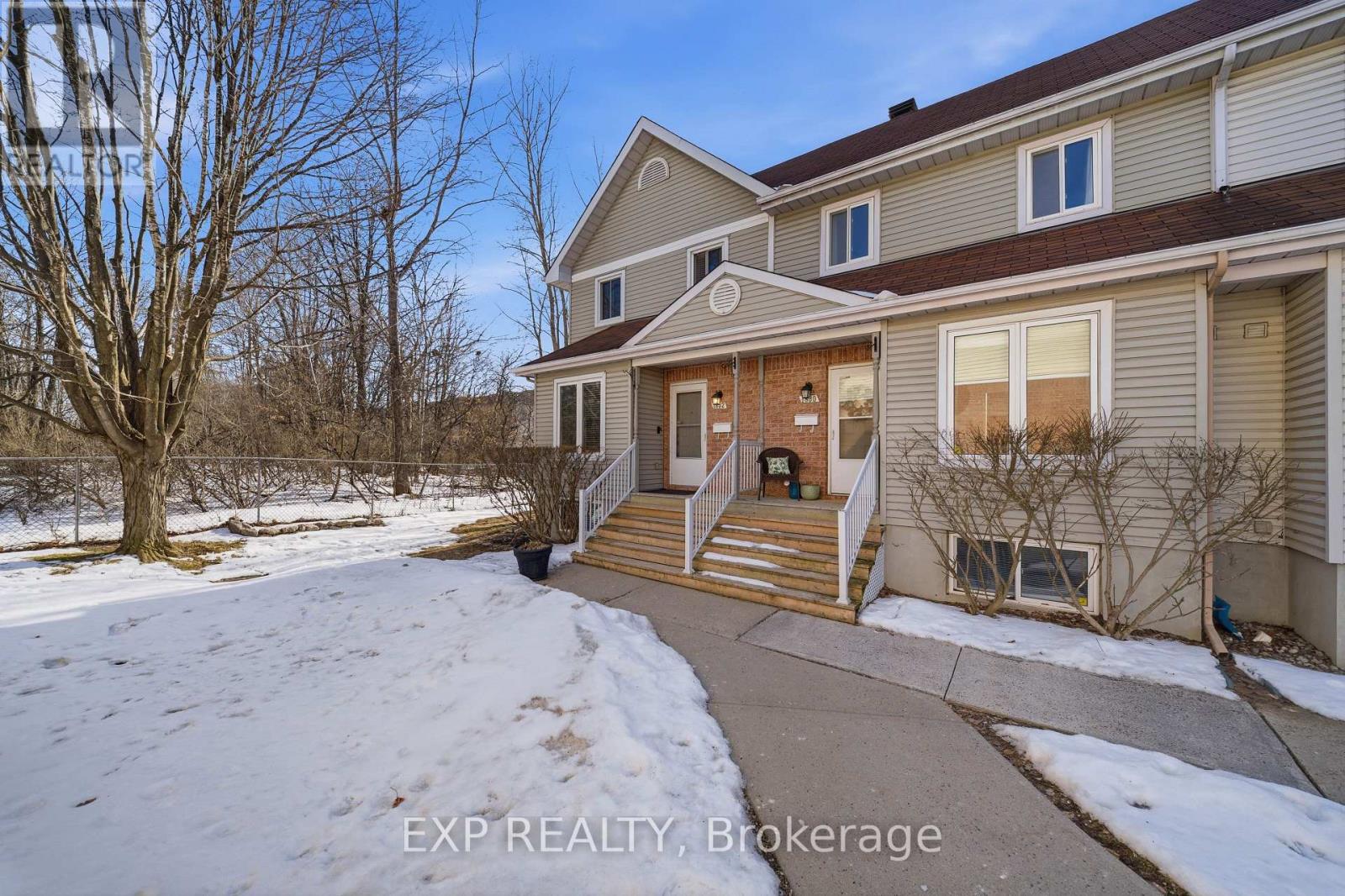 1832 Loranger Court, Ottawa, Ontario  K1C 7H6 - Photo 2 - X12940912