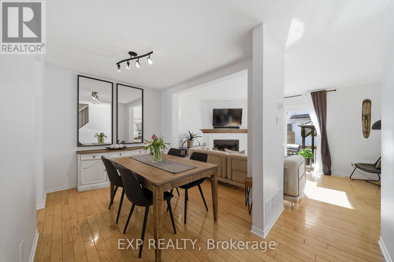 1832 Loranger Court, Ottawa, Ontario  K1C 7H6 - Photo 5 - X12940912