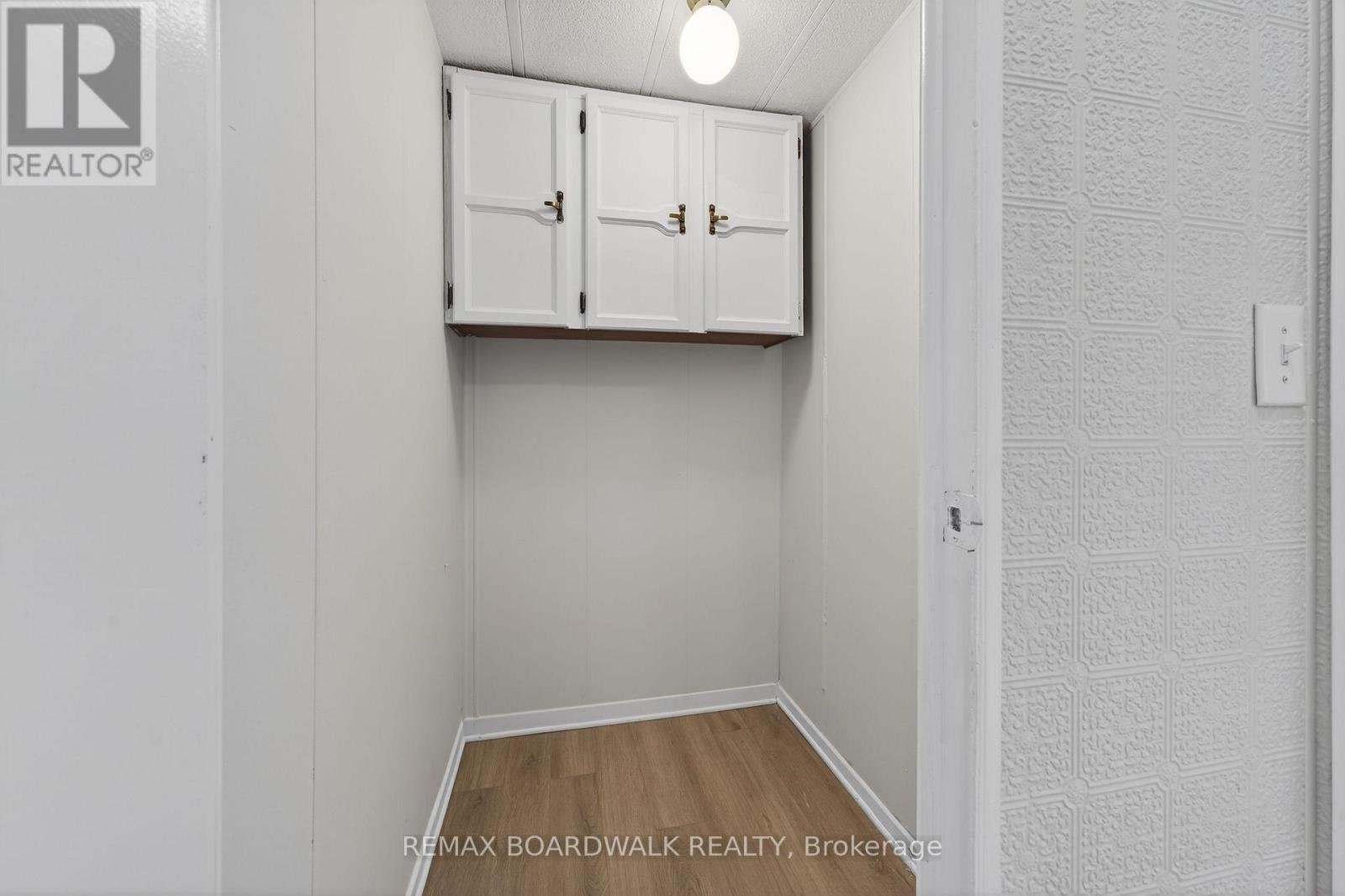 10 Fringewood Drive, Ottawa, Ontario  K2S 1T1 - Photo 15 - X12940950