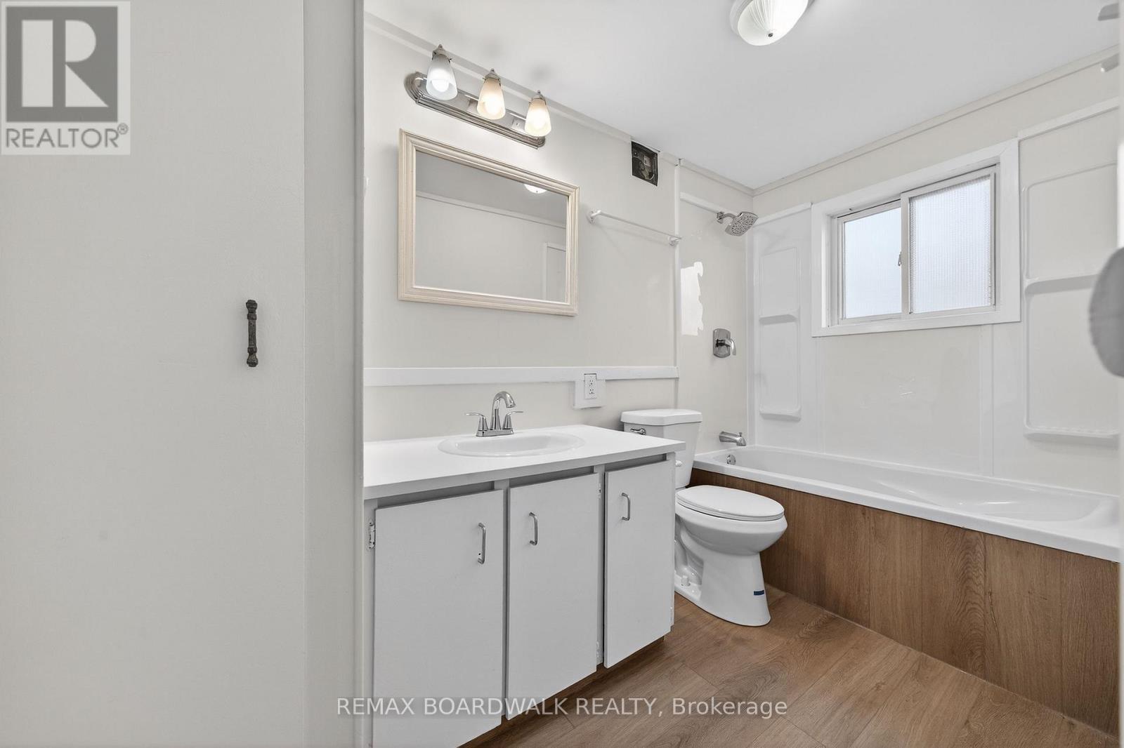 10 Fringewood Drive, Ottawa, Ontario  K2S 1T1 - Photo 22 - X12940950