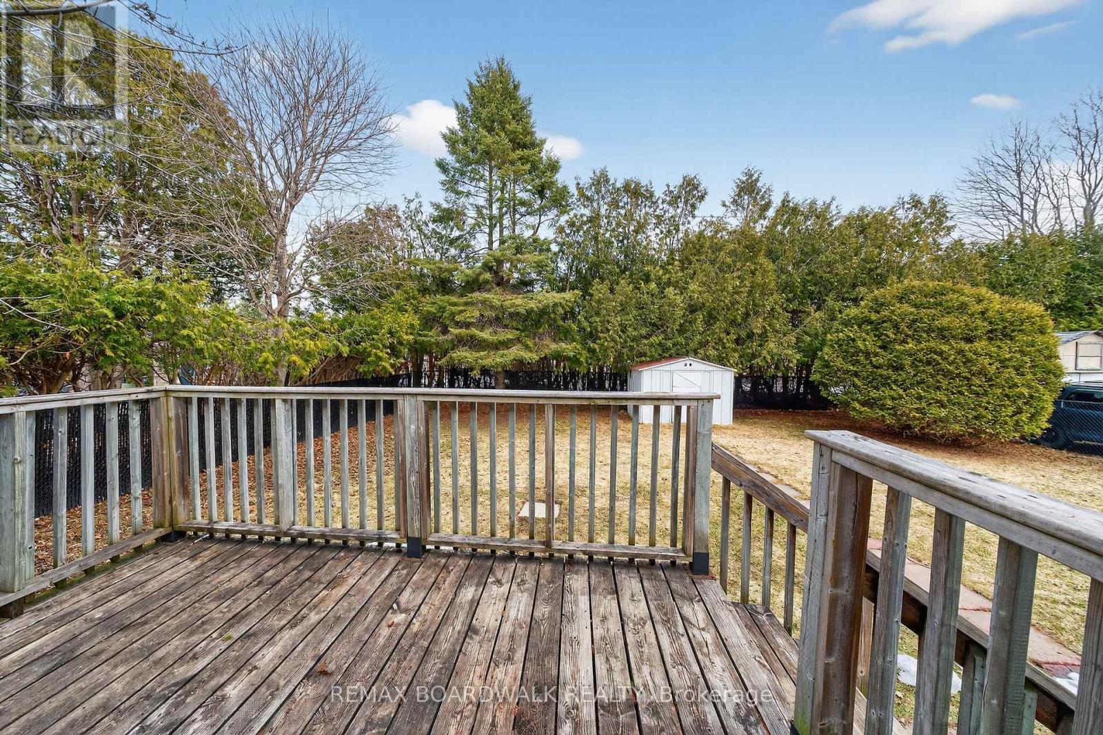 10 Fringewood Drive, Ottawa, Ontario  K2S 1T1 - Photo 27 - X12940950