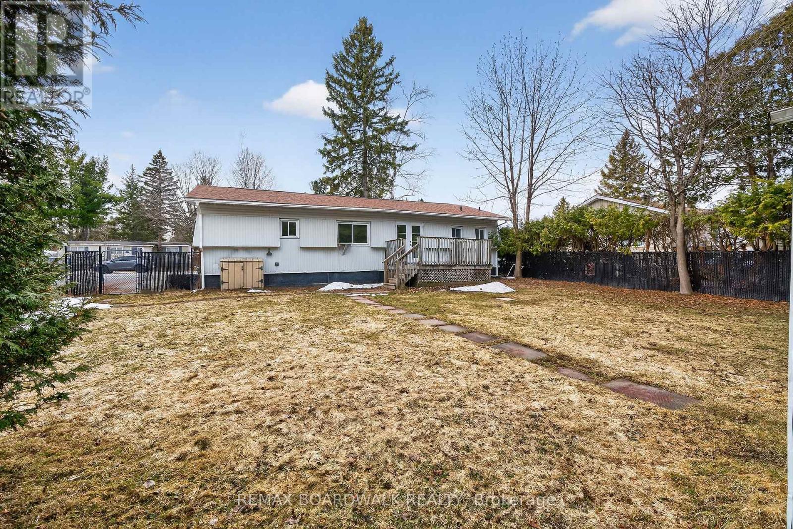 10 Fringewood Drive, Ottawa, Ontario  K2S 1T1 - Photo 28 - X12940950