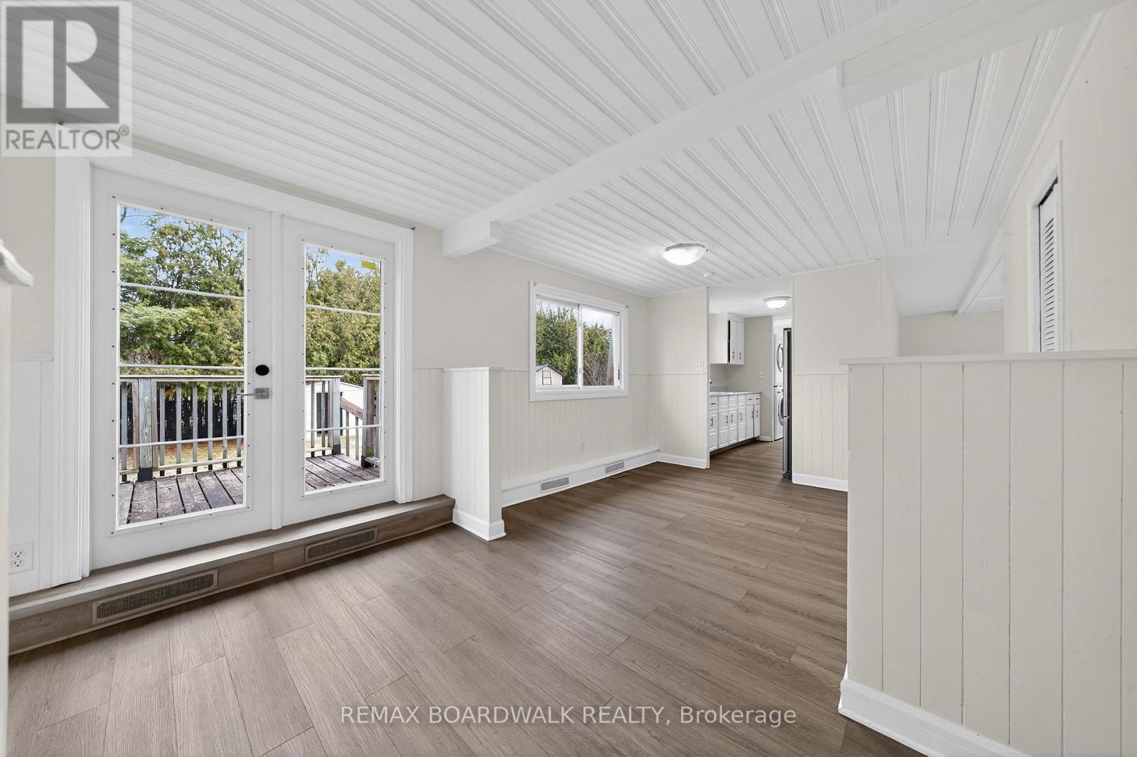 10 Fringewood Drive, Ottawa, Ontario  K2S 1T1 - Photo 8 - X12940950