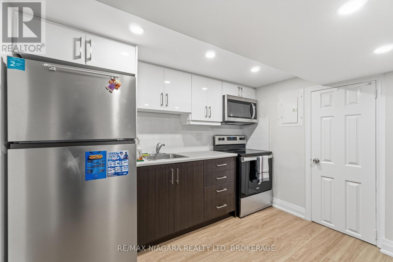 6 - 237 Church Street, St. Catharines, Ontario  L2R 3E8 - Photo 8 - X12940966