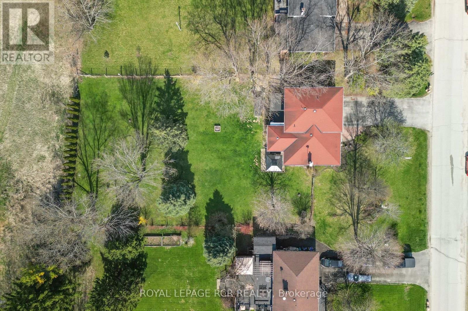 10 Joseph Street, Adjala-Tosorontio, Ontario  L0G 1L0 - Photo 33 - N12839408