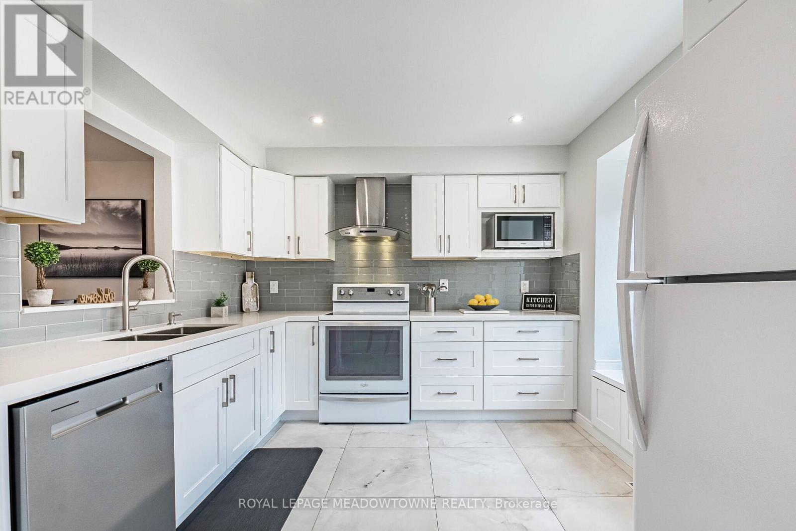 21 - 2300 Brays Lane, Oakville, Ontario  L6M 3J9 - Photo 14 - W12940620