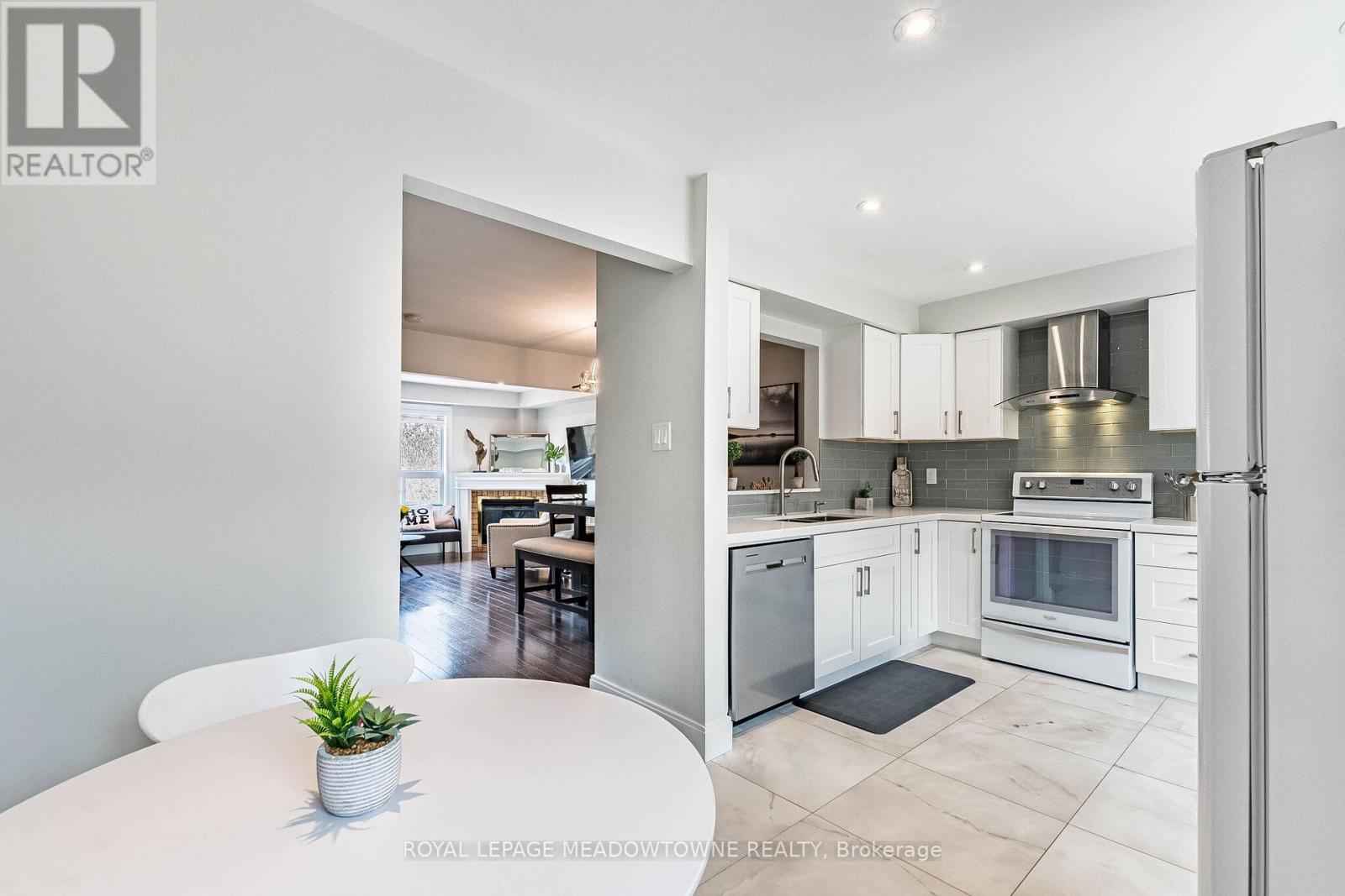 21 - 2300 Brays Lane, Oakville, Ontario  L6M 3J9 - Photo 13 - W12940620