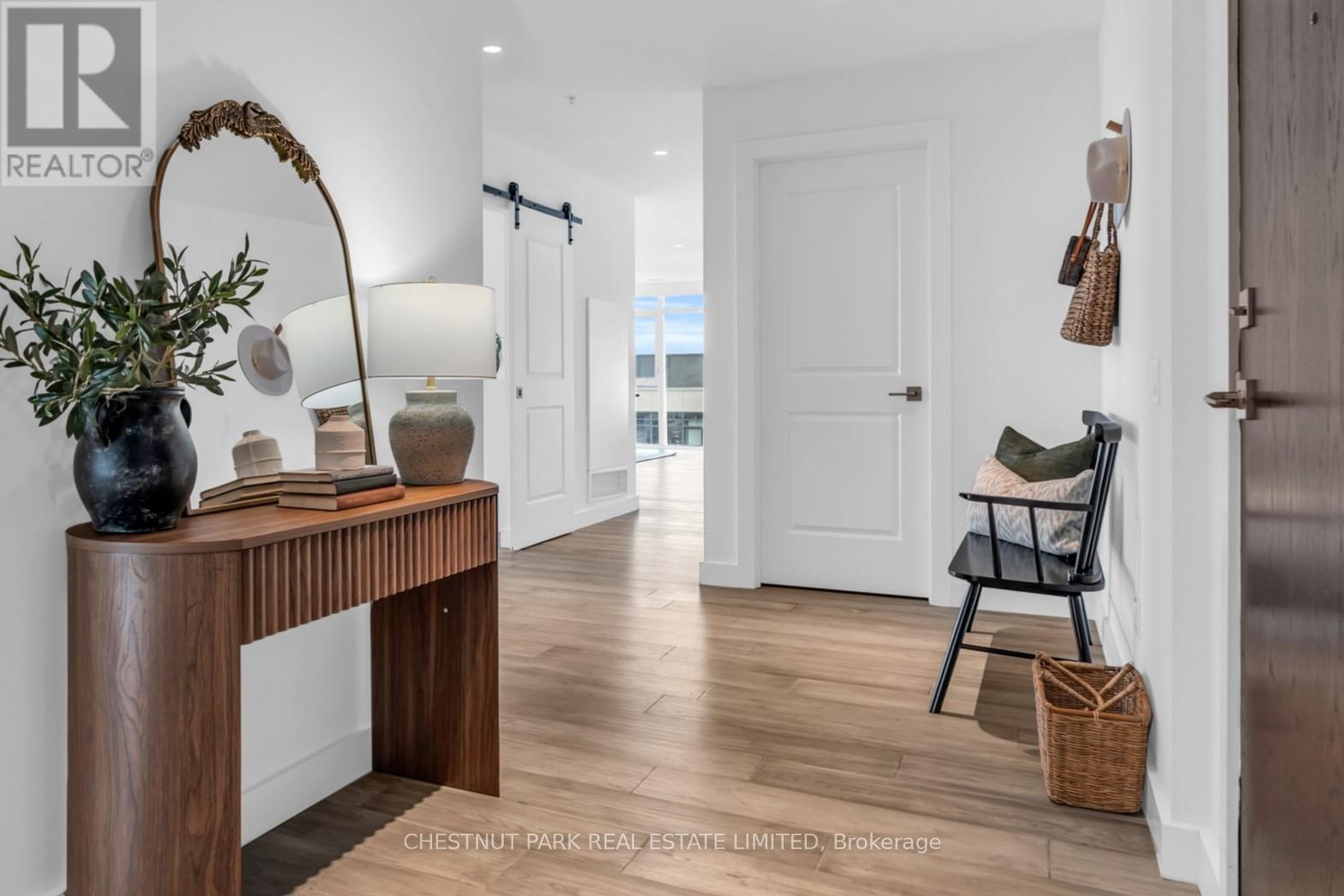 2001 - 15 Glebe Street, Cambridge, Ontario N1S 0C3 - Photo 9 - X12367146