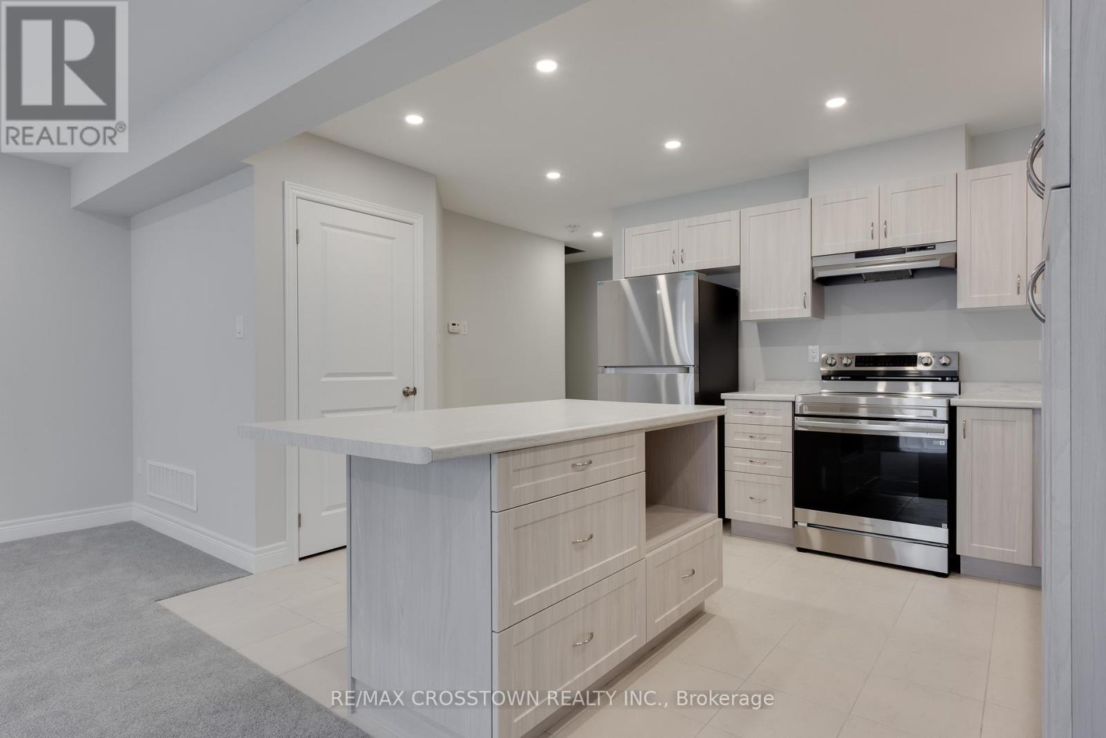 22 Mcconnell Crescent, Bracebridge, Ontario P1L 0N7 - Photo 8 - X12708562