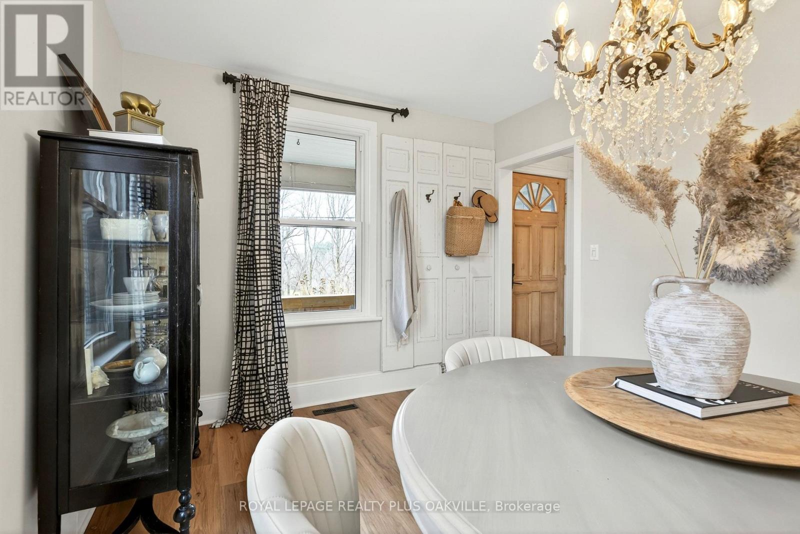 381 Elizabeth Street, Grimsby, Ontario  L3M 3K6 - Photo 11 - X12848798