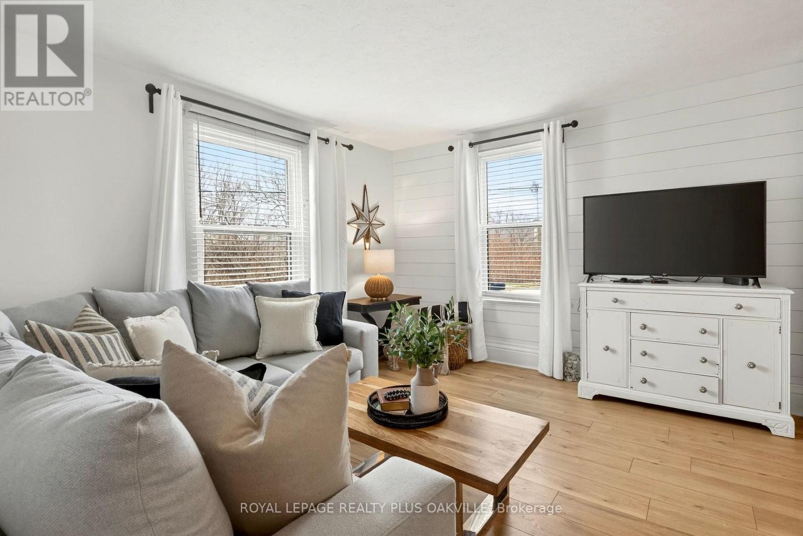 381 Elizabeth Street, Grimsby, Ontario  L3M 3K6 - Photo 20 - X12848798