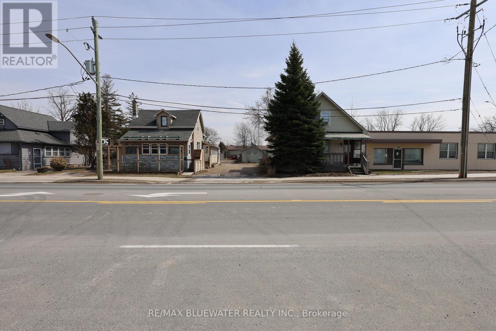 16 -18 Ontario Street N, Lambton Shores, Ontario  N0M 1T0 - Photo 42 - X12714450