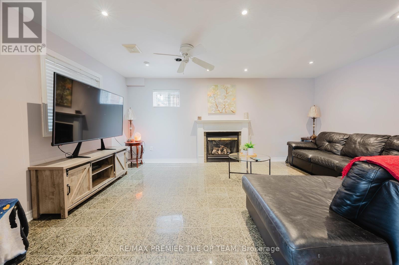 16 St Michele Place, Vaughan, Ontario  L4H 1H3 - Photo 33 - N12940898