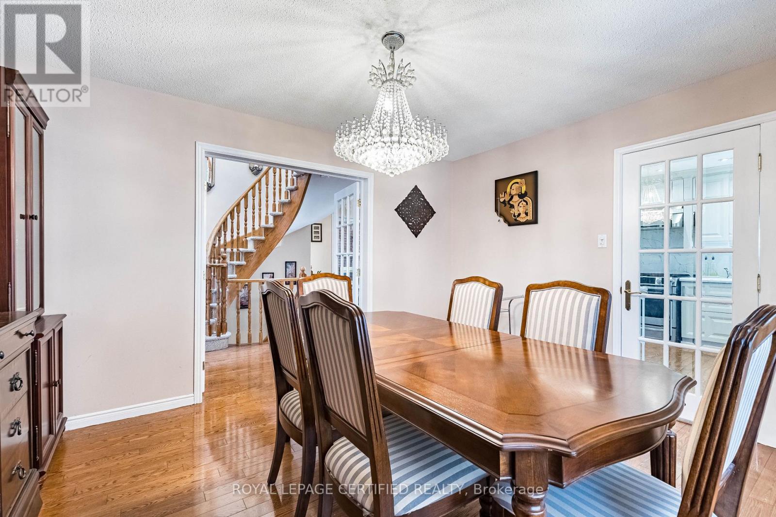 48 Fernbrook Crescent, Brampton, Ontario  L6Z 3P1 - Photo 10 - W12940910