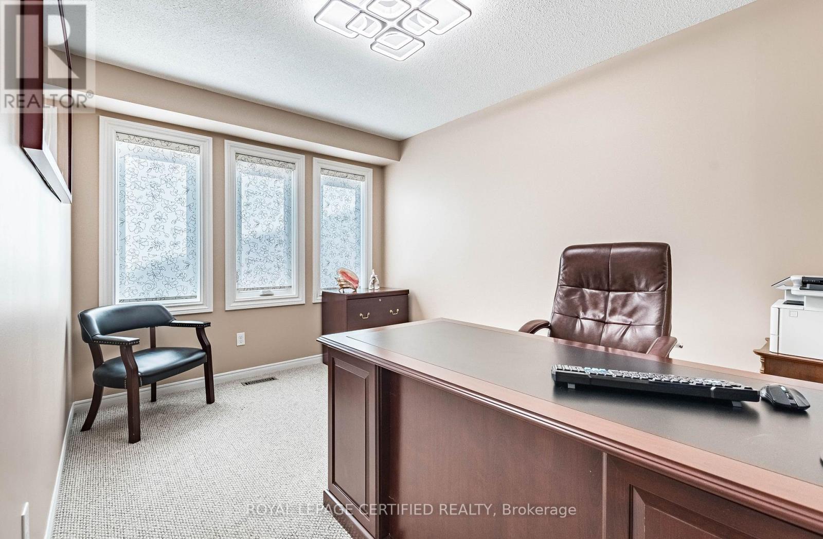 48 Fernbrook Crescent, Brampton, Ontario  L6Z 3P1 - Photo 17 - W12940910