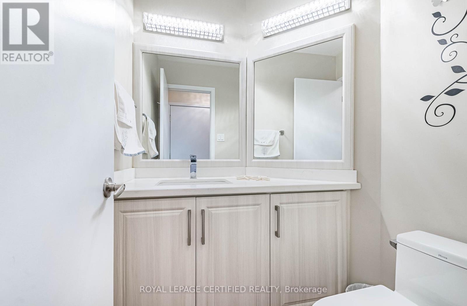 48 Fernbrook Crescent, Brampton, Ontario  L6Z 3P1 - Photo 18 - W12940910