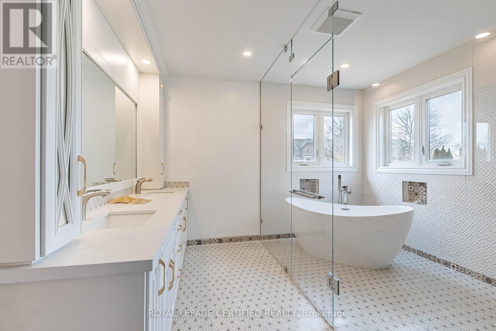 48 Fernbrook Crescent, Brampton, Ontario  L6Z 3P1 - Photo 25 - W12940910