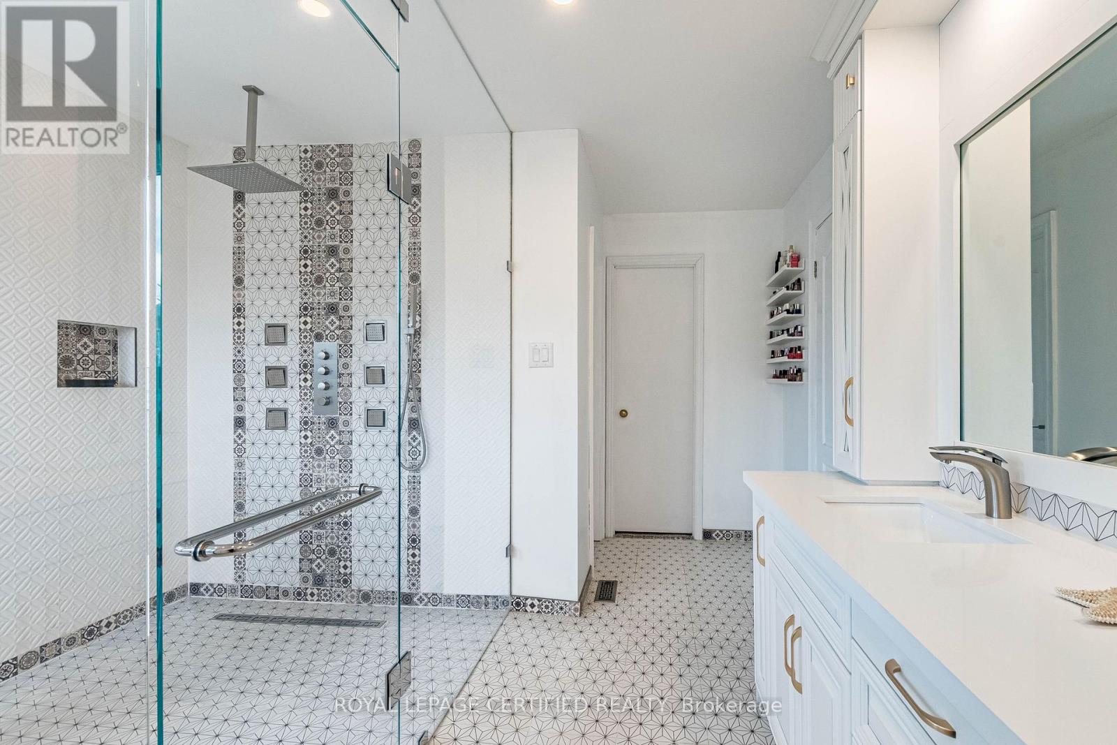 48 Fernbrook Crescent, Brampton, Ontario  L6Z 3P1 - Photo 28 - W12940910