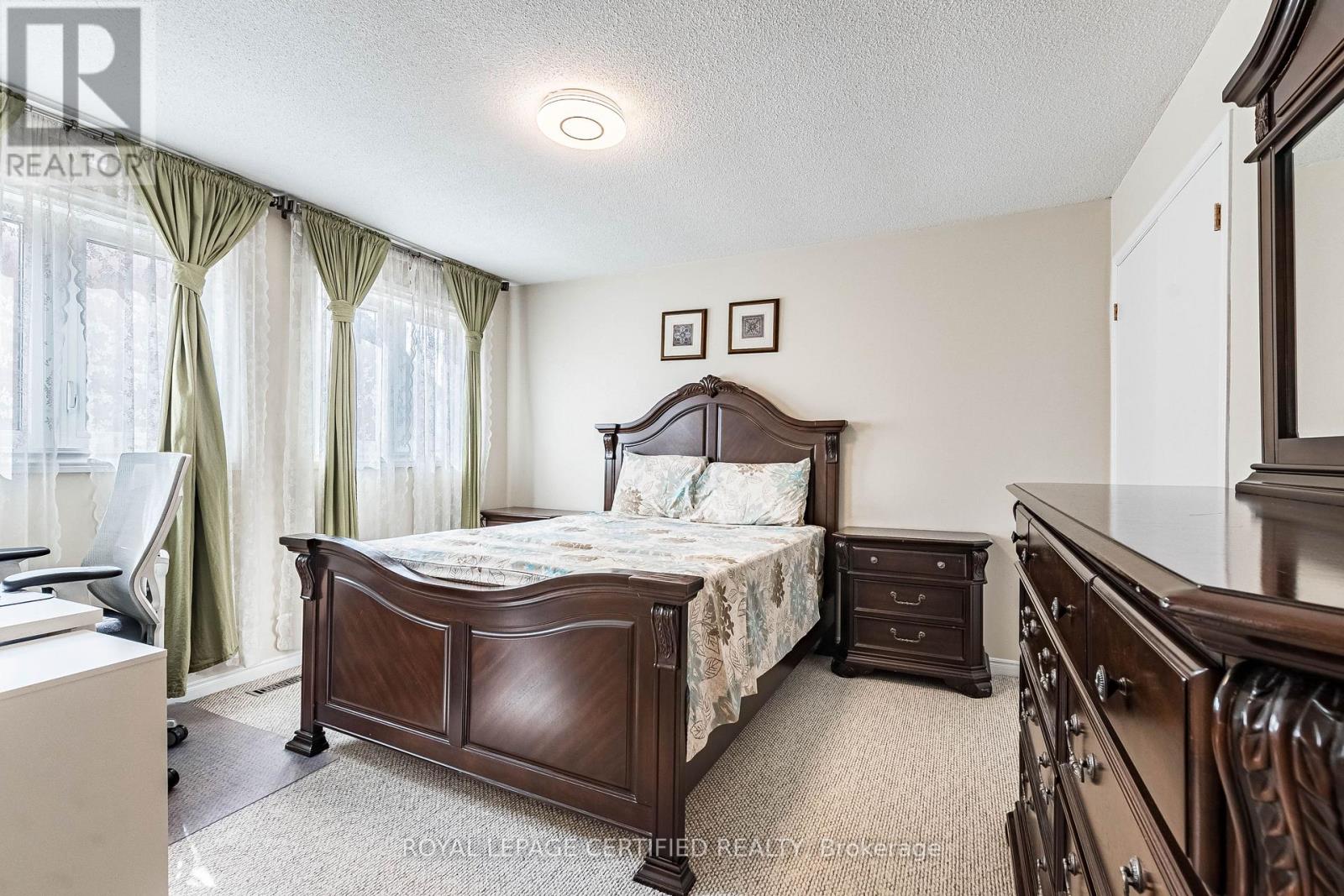 48 Fernbrook Crescent, Brampton, Ontario  L6Z 3P1 - Photo 33 - W12940910