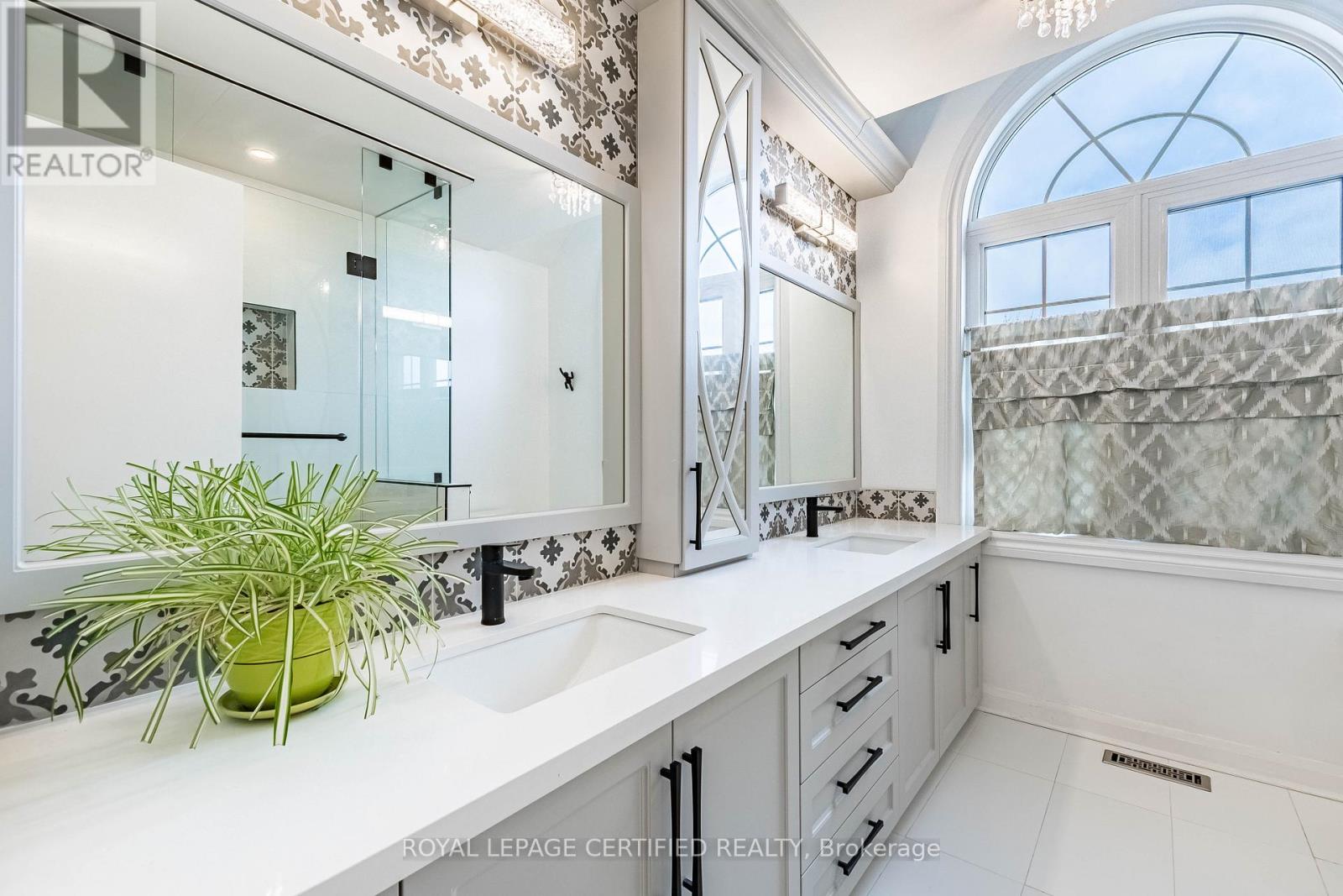 48 Fernbrook Crescent, Brampton, Ontario  L6Z 3P1 - Photo 36 - W12940910