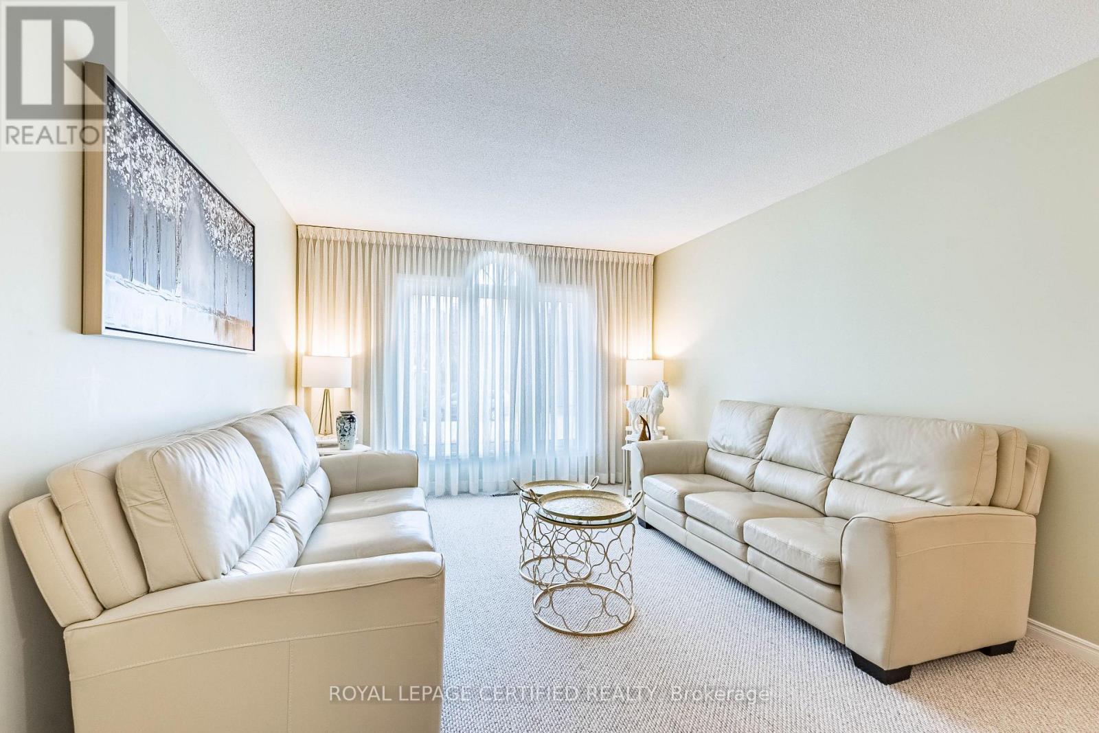 48 Fernbrook Crescent, Brampton, Ontario  L6Z 3P1 - Photo 7 - W12940910