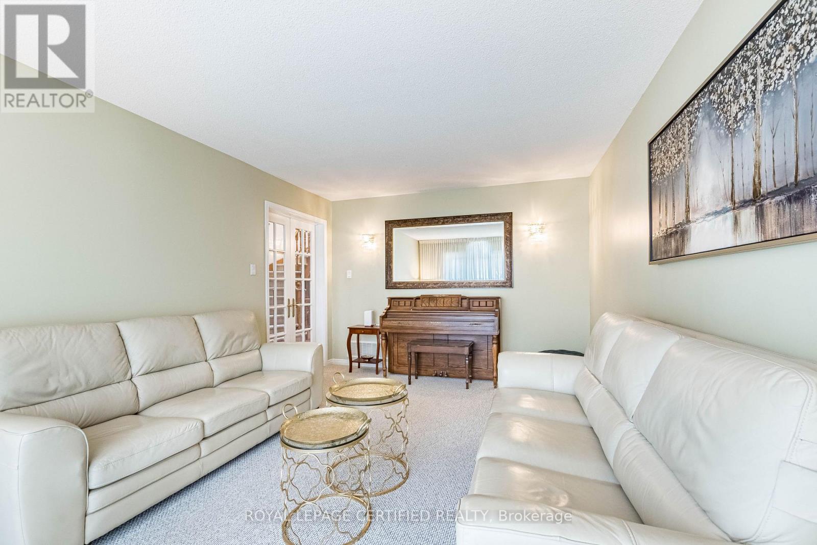 48 Fernbrook Crescent, Brampton, Ontario  L6Z 3P1 - Photo 8 - W12940910