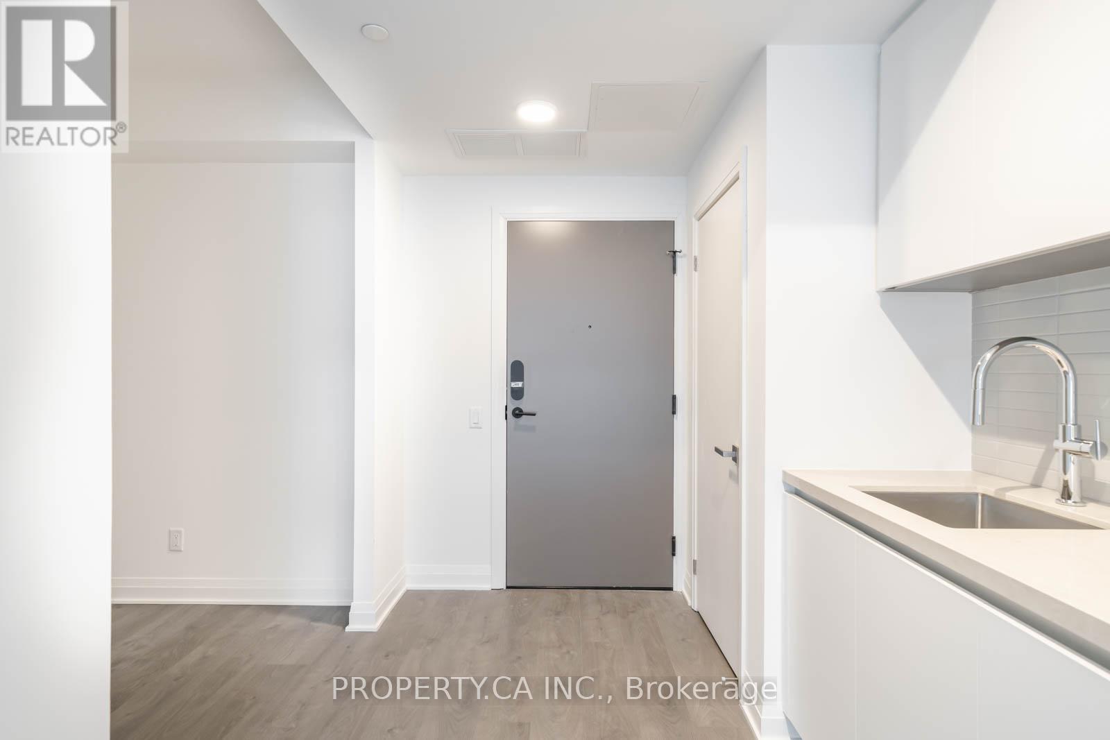 2909 - 4015 The Exchange, Mississauga, Ontario  L5B 0N4 - Photo 3 - W12940954