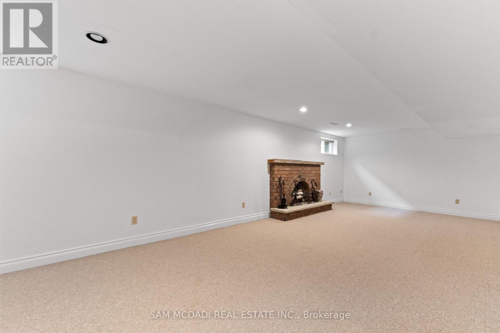 1653 Sherwood Forrest Circle, Mississauga, Ontario  L5K 2G8 - Photo 39 - W12940960