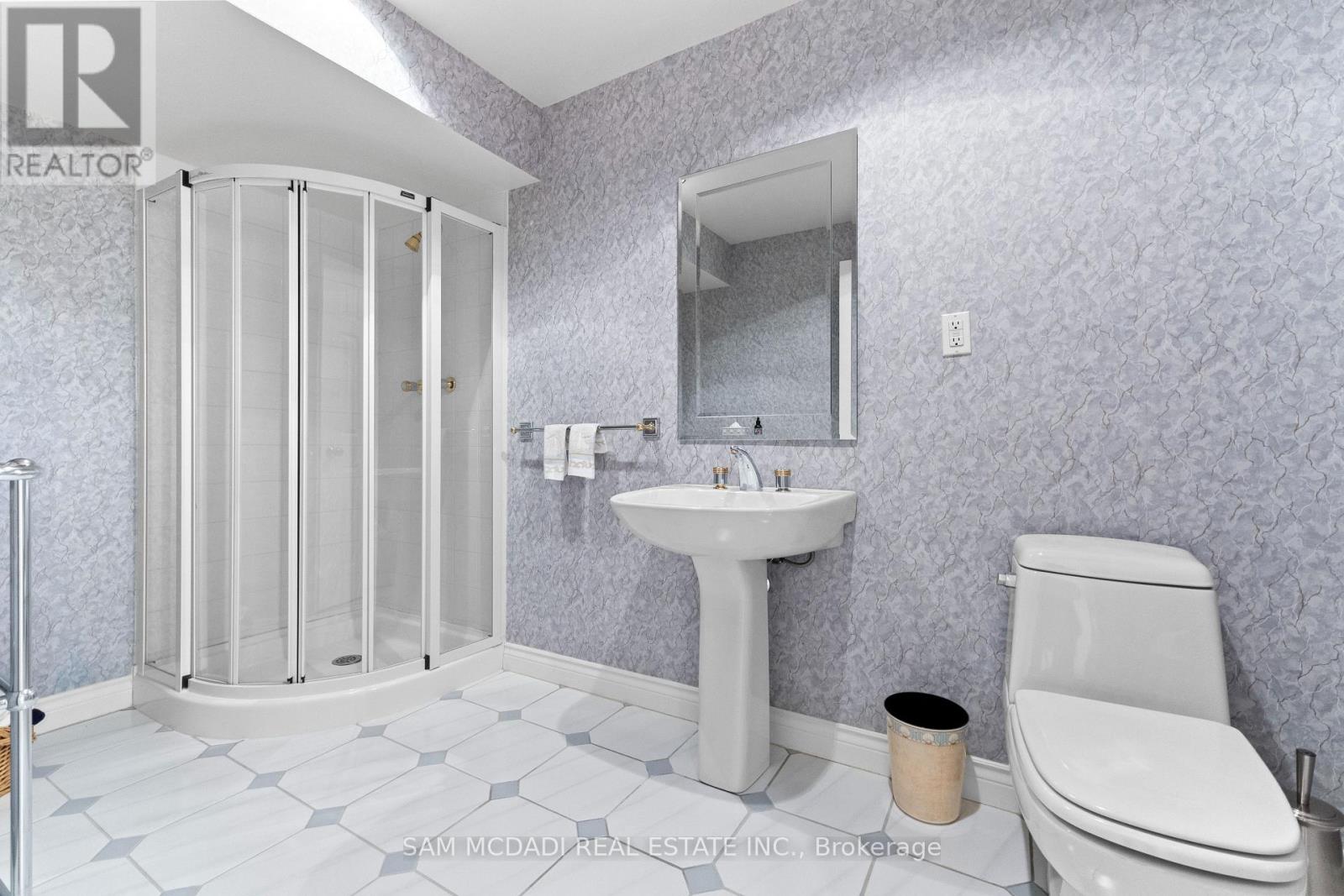 1653 Sherwood Forrest Circle, Mississauga, Ontario  L5K 2G8 - Photo 40 - W12940960